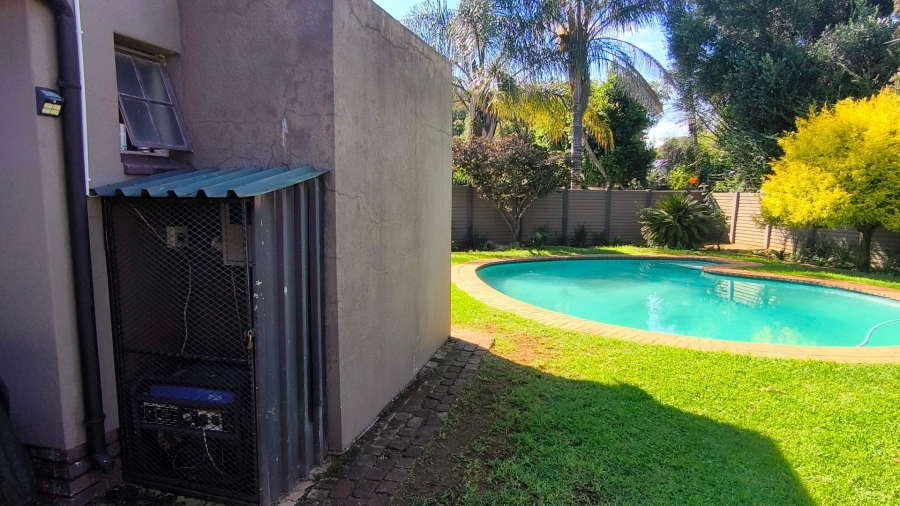 3 Bedroom Property for Sale in Brackendowns Gauteng