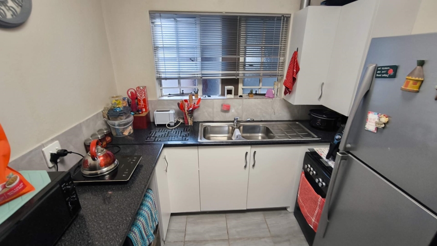 3 Bedroom Property for Sale in Brackendowns Gauteng