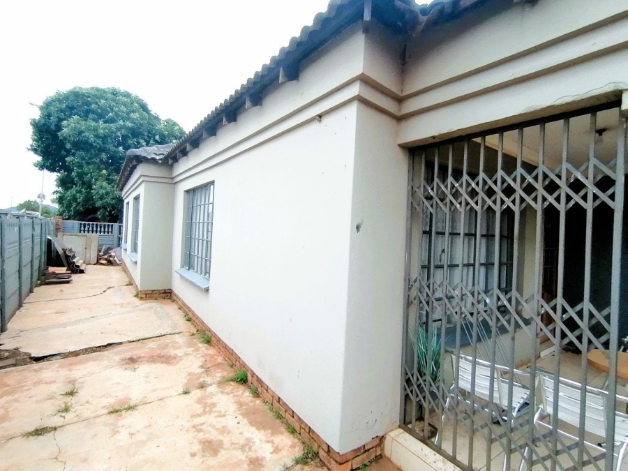 2 Bedroom Property for Sale in Soshanguve East Gauteng