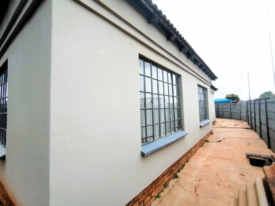 2 Bedroom Property for Sale in Soshanguve East Gauteng