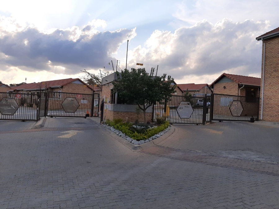 2 Bedroom Property for Sale in Randpark Ridge Gauteng