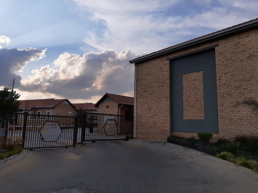 2 Bedroom Property for Sale in Randpark Ridge Gauteng