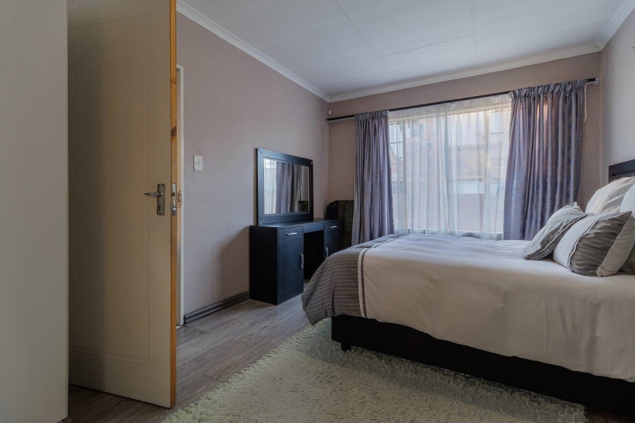 3 Bedroom Property for Sale in Heuwelsig Estate Gauteng
