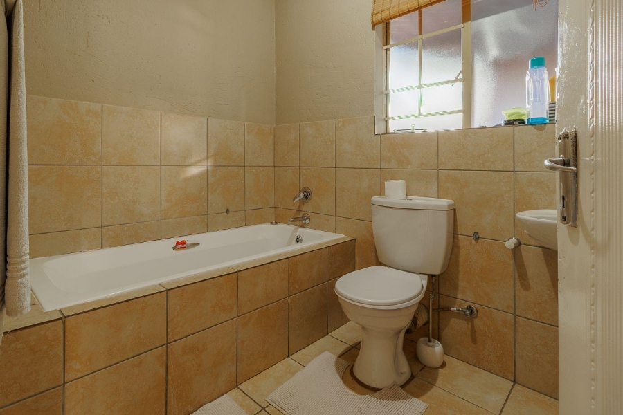 3 Bedroom Property for Sale in Heuwelsig Estate Gauteng