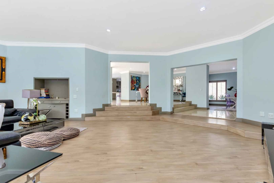 5 Bedroom Property for Sale in Dainfern Golf Estate Gauteng