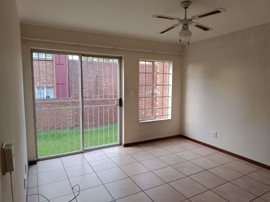 2 Bedroom Property for Sale in The Reeds Gauteng