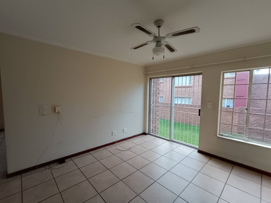 2 Bedroom Property for Sale in The Reeds Gauteng