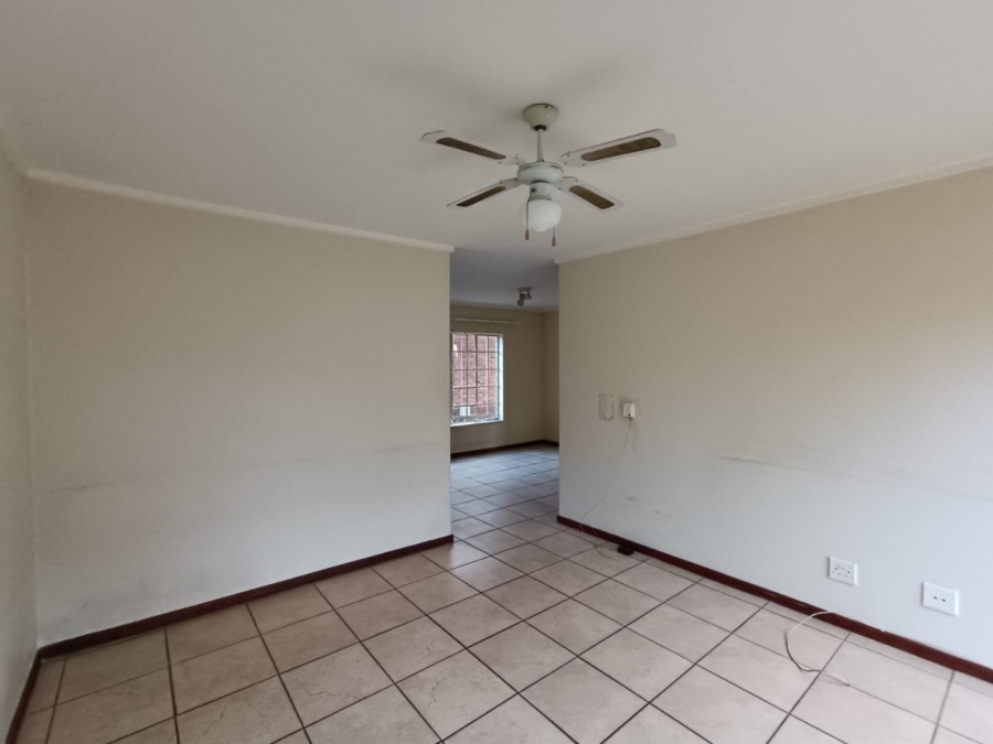 2 Bedroom Property for Sale in The Reeds Gauteng