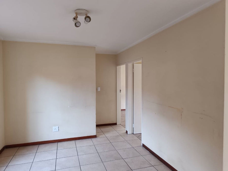 2 Bedroom Property for Sale in The Reeds Gauteng
