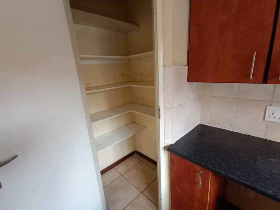 2 Bedroom Property for Sale in The Reeds Gauteng