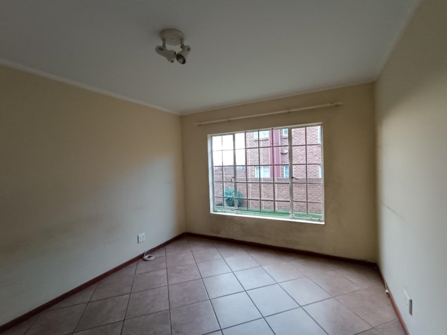 2 Bedroom Property for Sale in The Reeds Gauteng