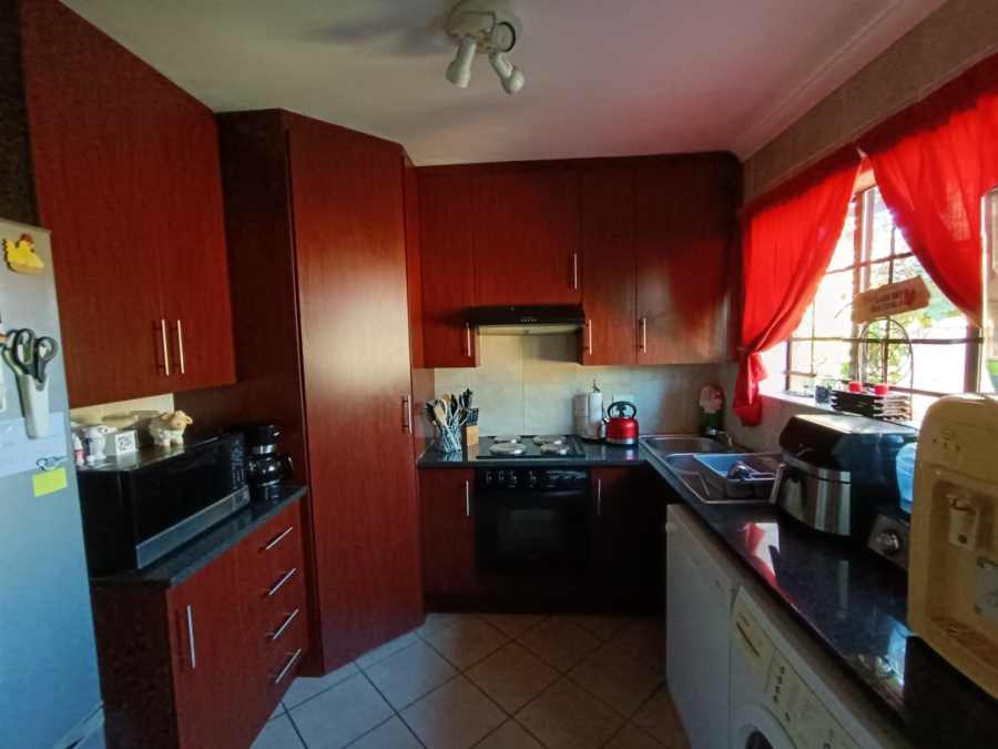 3 Bedroom Property for Sale in Equestria Gauteng
