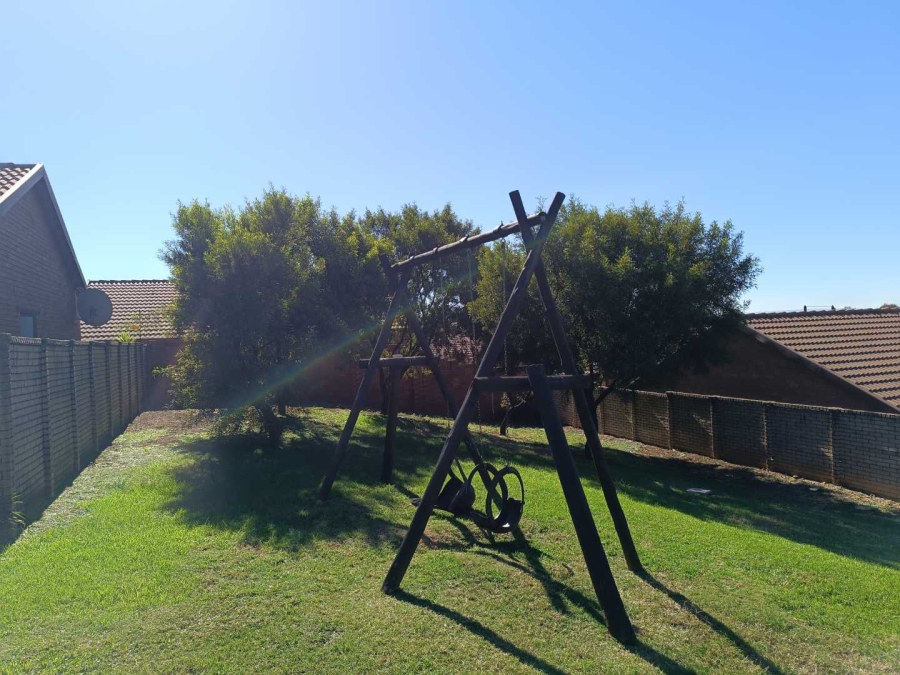 3 Bedroom Property for Sale in Equestria Gauteng