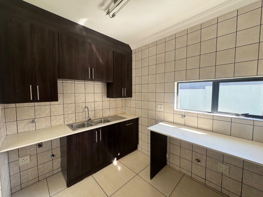 To Let 4 Bedroom Property for Rent in Midstream Hill Gauteng