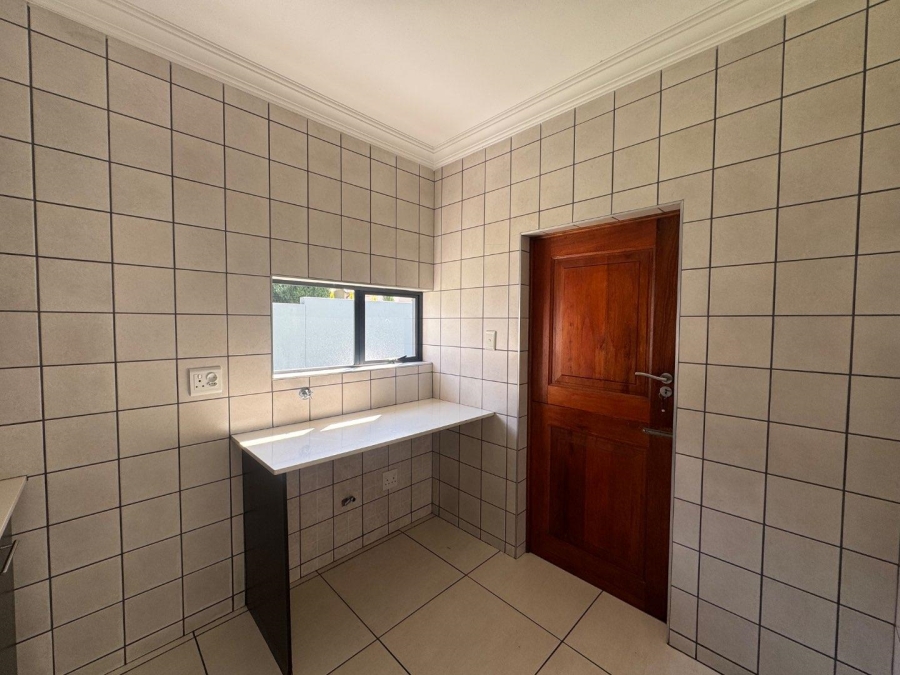 To Let 4 Bedroom Property for Rent in Midstream Hill Gauteng