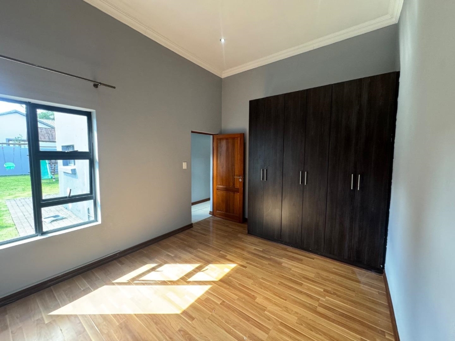 To Let 4 Bedroom Property for Rent in Midstream Hill Gauteng