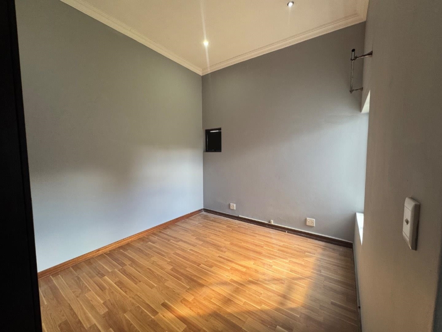 To Let 4 Bedroom Property for Rent in Midstream Hill Gauteng