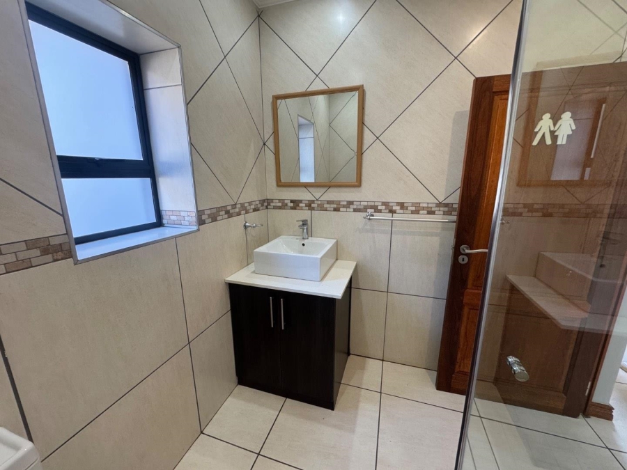 To Let 4 Bedroom Property for Rent in Midstream Hill Gauteng