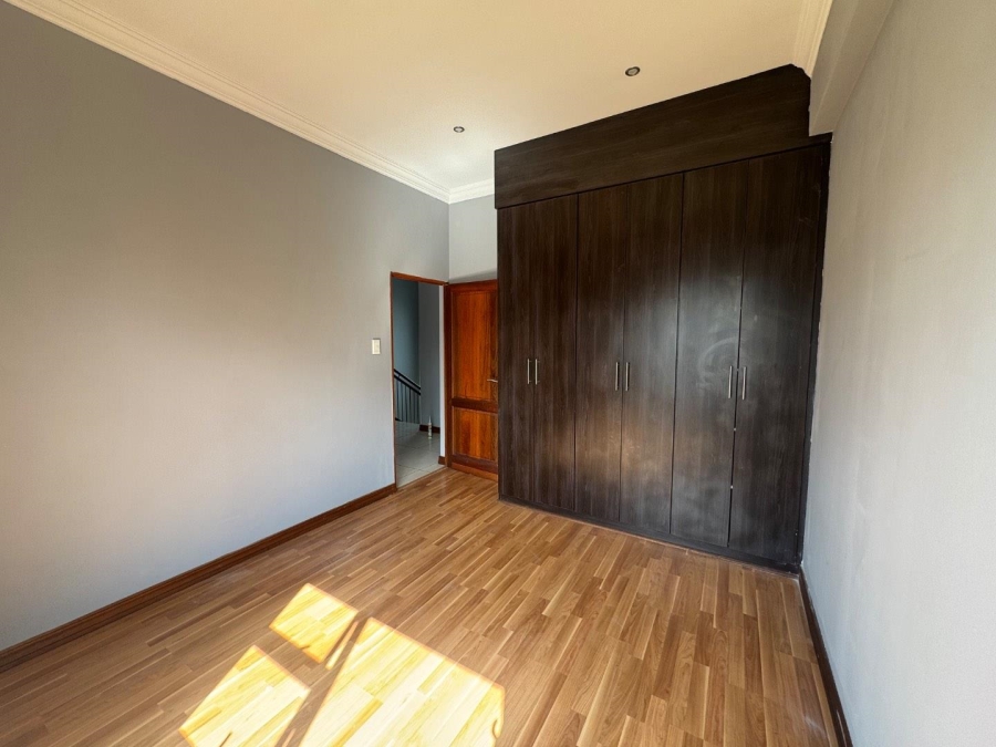 To Let 4 Bedroom Property for Rent in Midstream Hill Gauteng