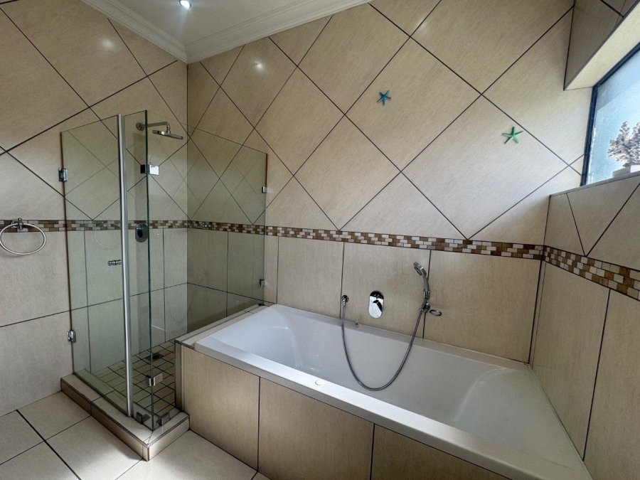 To Let 4 Bedroom Property for Rent in Midstream Hill Gauteng