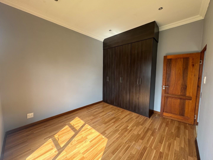 To Let 4 Bedroom Property for Rent in Midstream Hill Gauteng