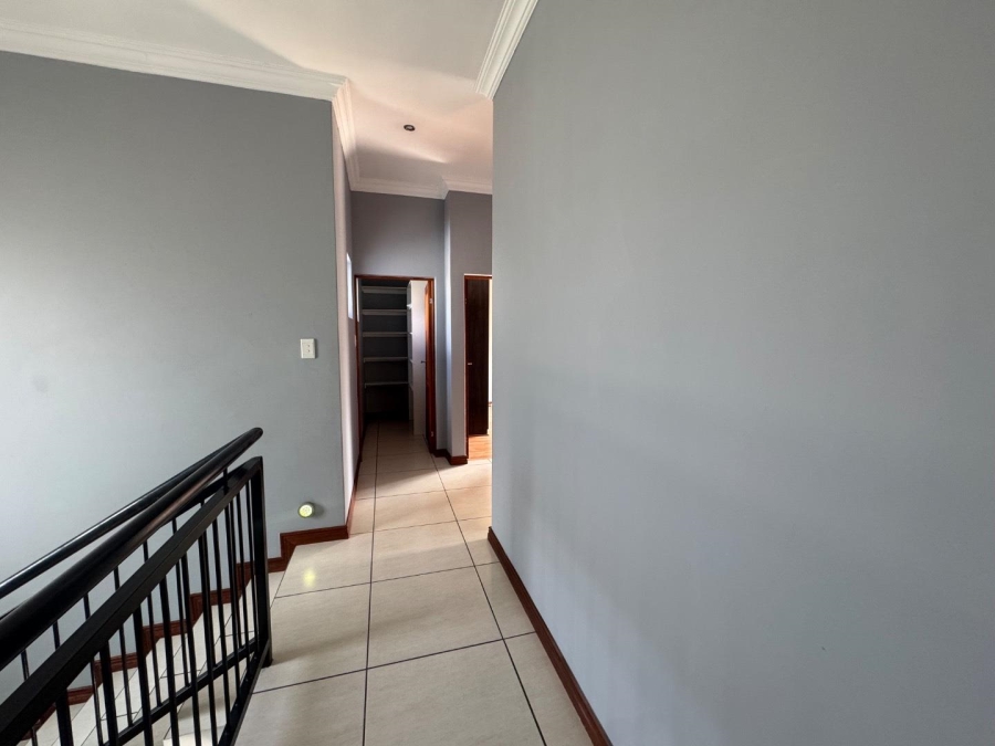 To Let 4 Bedroom Property for Rent in Midstream Hill Gauteng