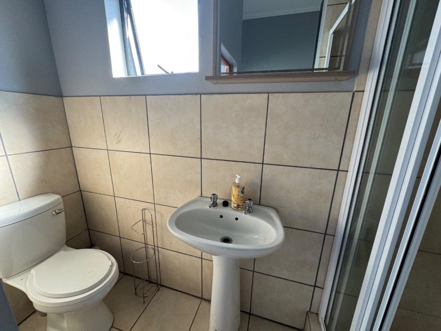 To Let 4 Bedroom Property for Rent in Midstream Hill Gauteng