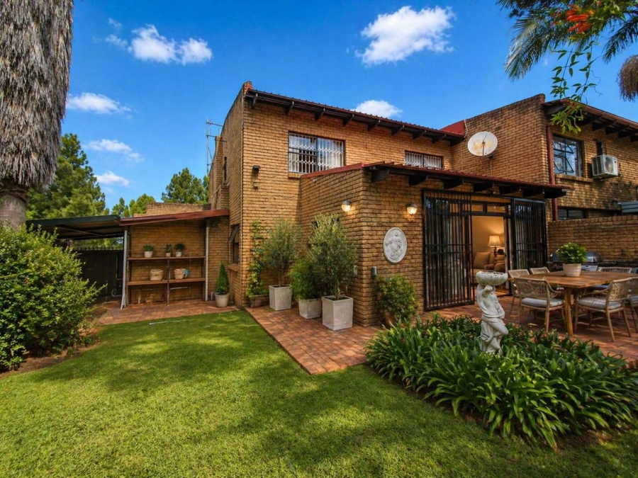 3 Bedroom Property for Sale in Val de Grace Gauteng