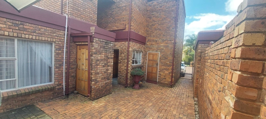 3 Bedroom Property for Sale in Moreleta Park Gauteng