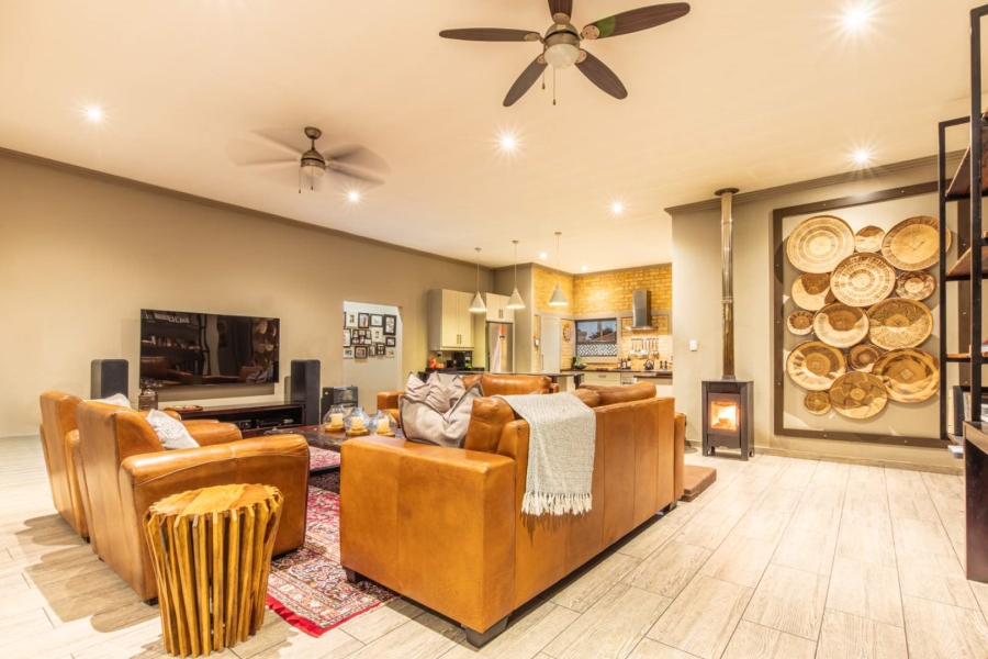 4 Bedroom Property for Sale in Homes Haven Gauteng