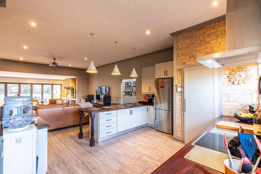 4 Bedroom Property for Sale in Homes Haven Gauteng