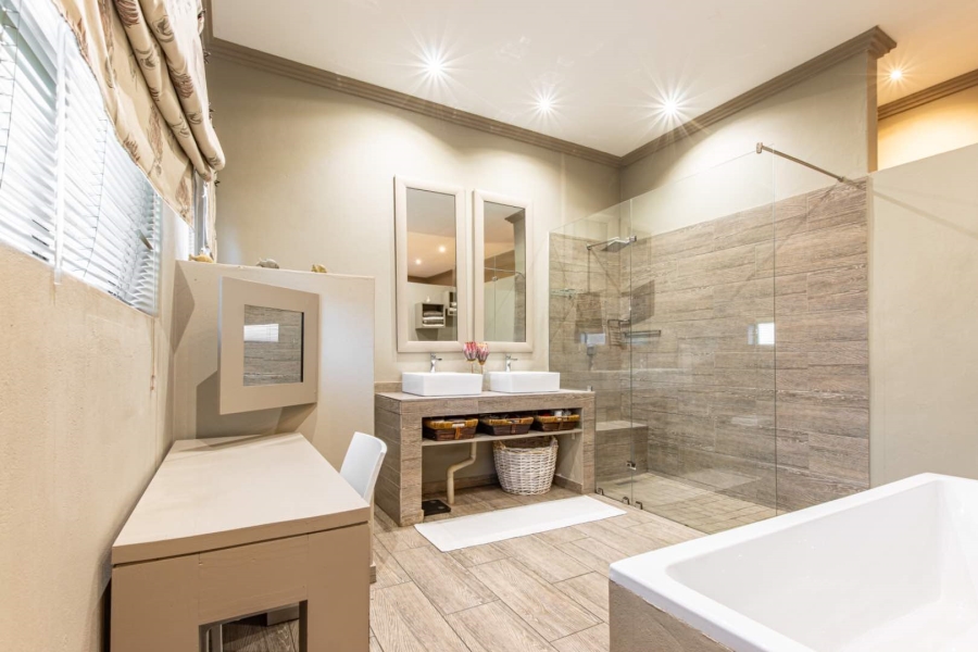4 Bedroom Property for Sale in Homes Haven Gauteng