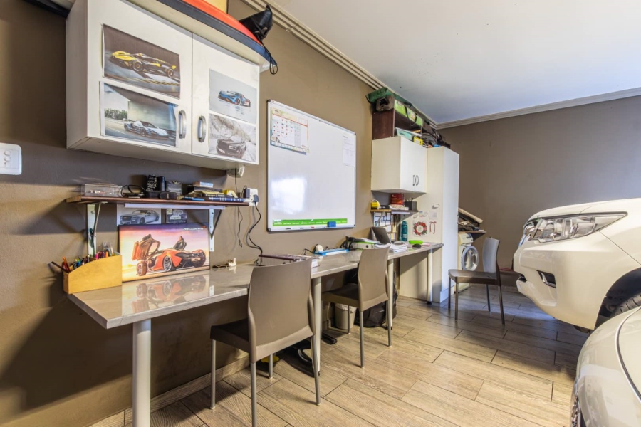 4 Bedroom Property for Sale in Homes Haven Gauteng