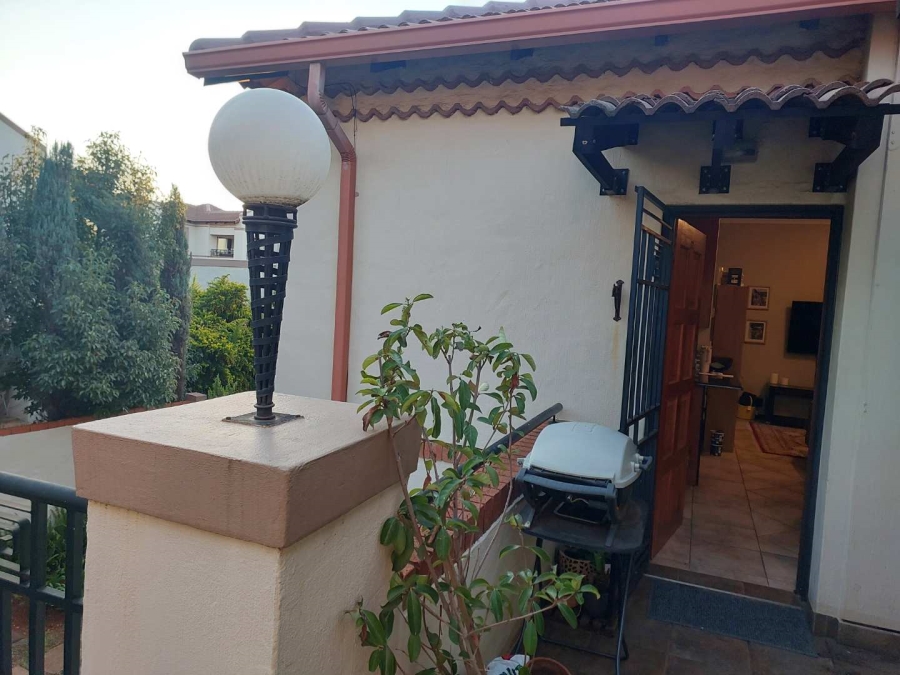2 Bedroom Property for Sale in Faerie Glen Gauteng