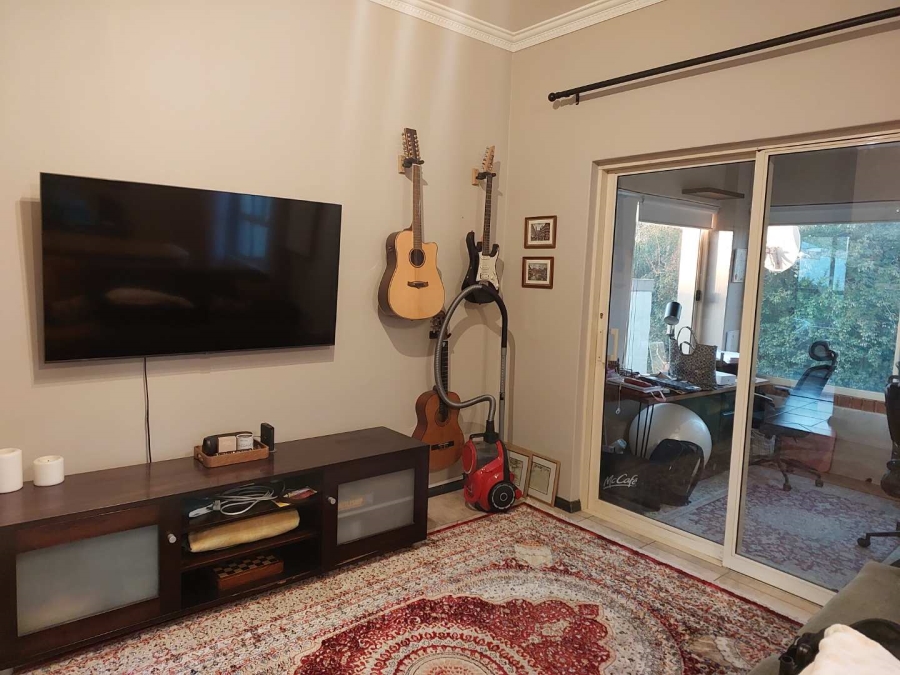 2 Bedroom Property for Sale in Faerie Glen Gauteng