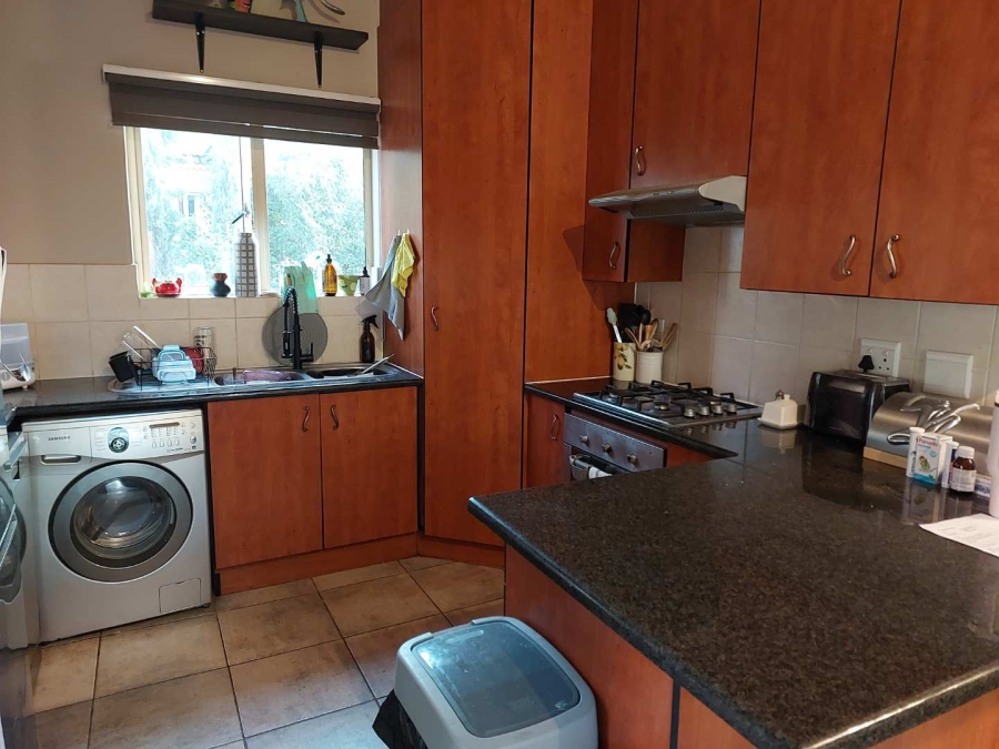 2 Bedroom Property for Sale in Faerie Glen Gauteng
