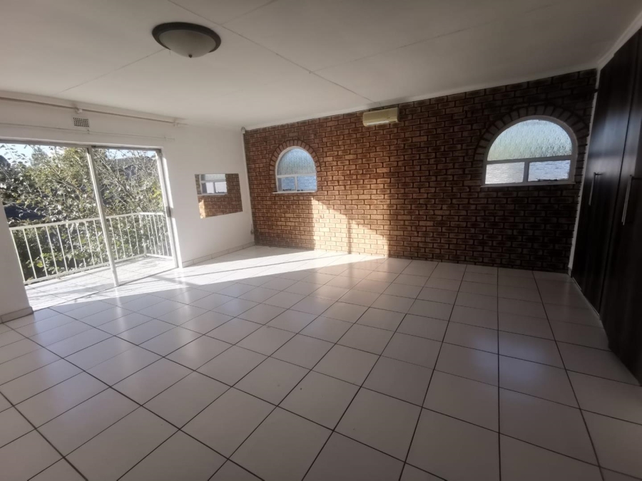 To Let 5 Bedroom Property for Rent in Brackendowns Gauteng