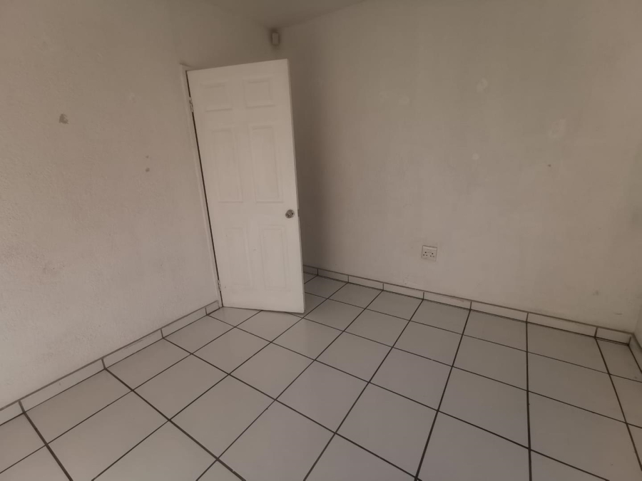 To Let 5 Bedroom Property for Rent in Brackendowns Gauteng