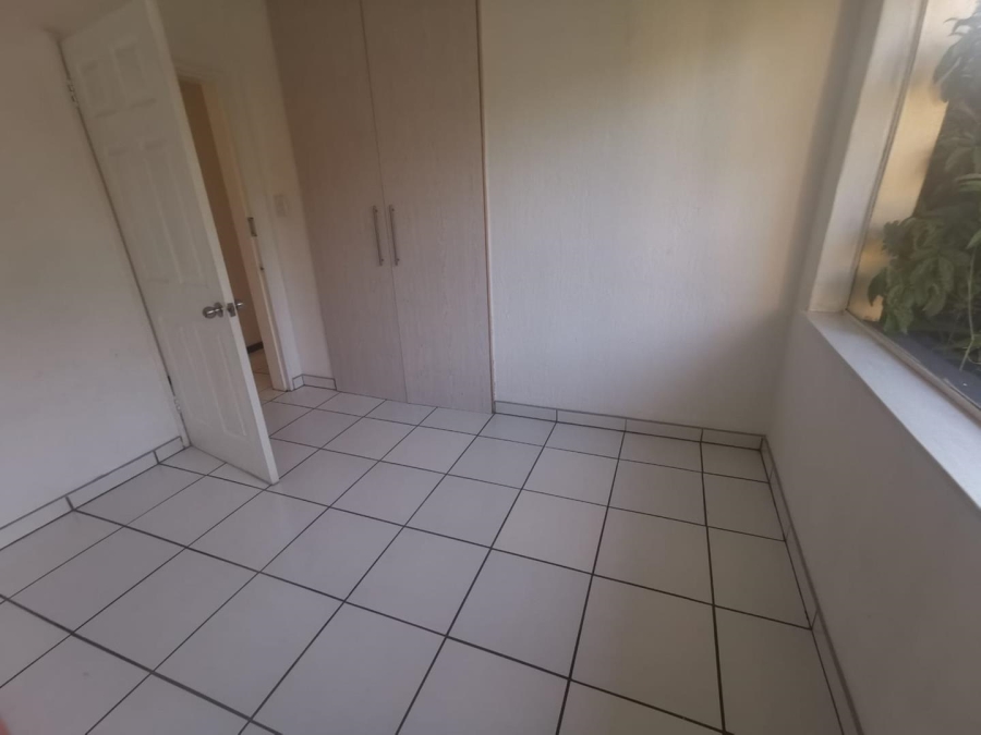 To Let 5 Bedroom Property for Rent in Brackendowns Gauteng