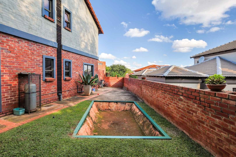 4 Bedroom Property for Sale in Olympus Gauteng