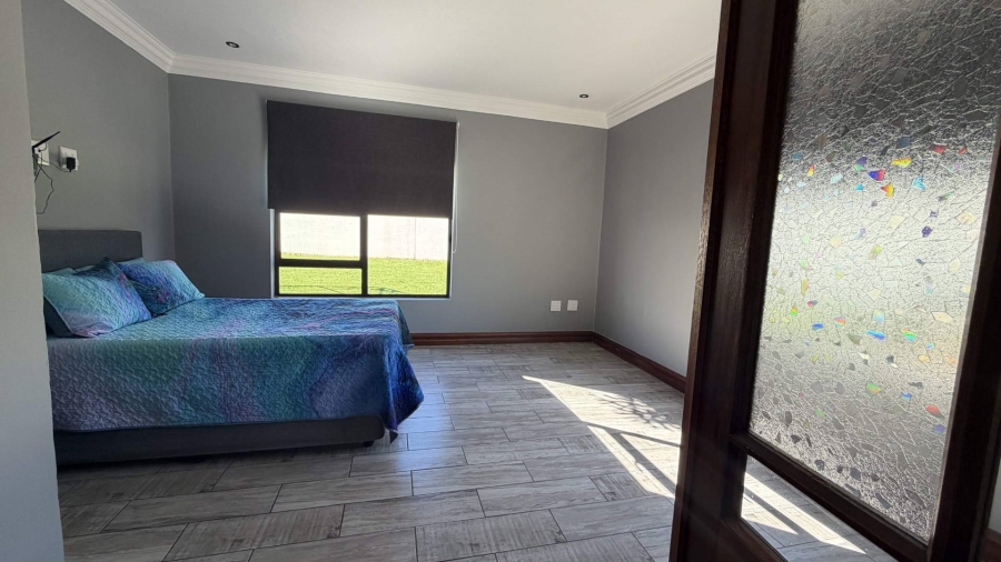6 Bedroom Property for Sale in Heuwelsig Estate Gauteng