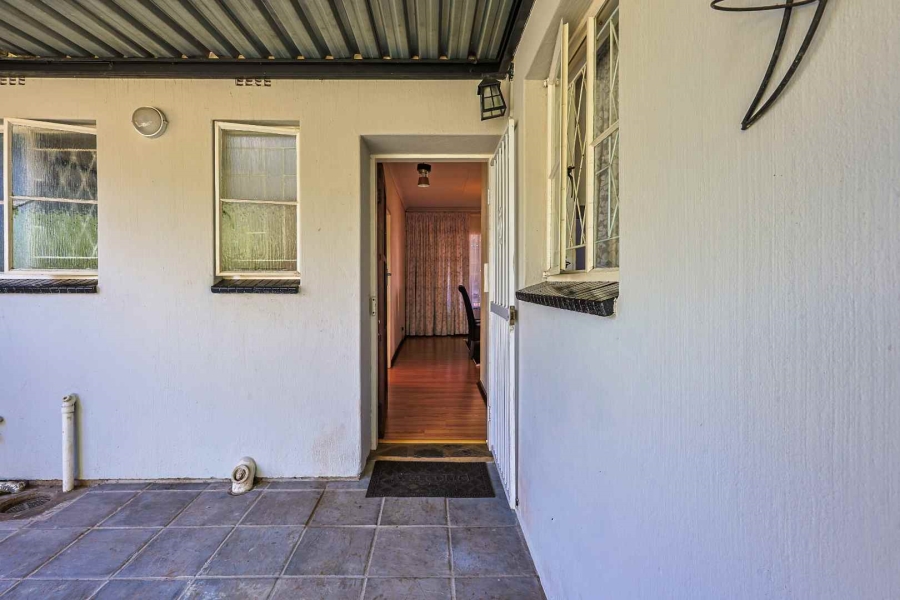 To Let 4 Bedroom Property for Rent in Garsfontein Gauteng