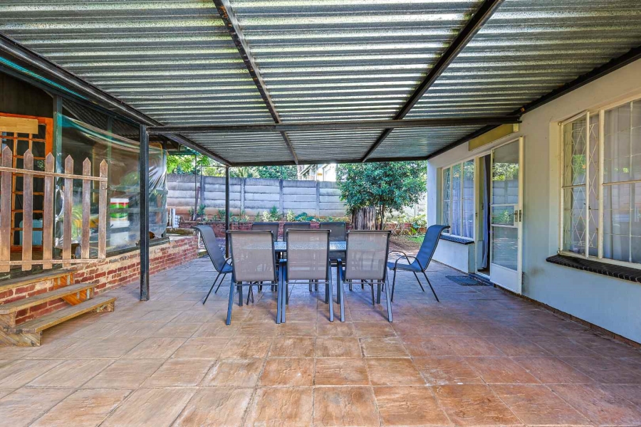 To Let 4 Bedroom Property for Rent in Garsfontein Gauteng