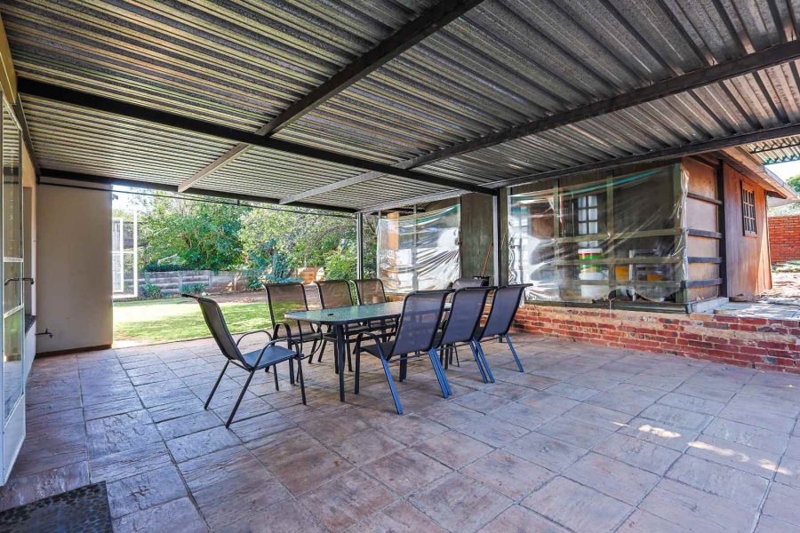 To Let 4 Bedroom Property for Rent in Garsfontein Gauteng