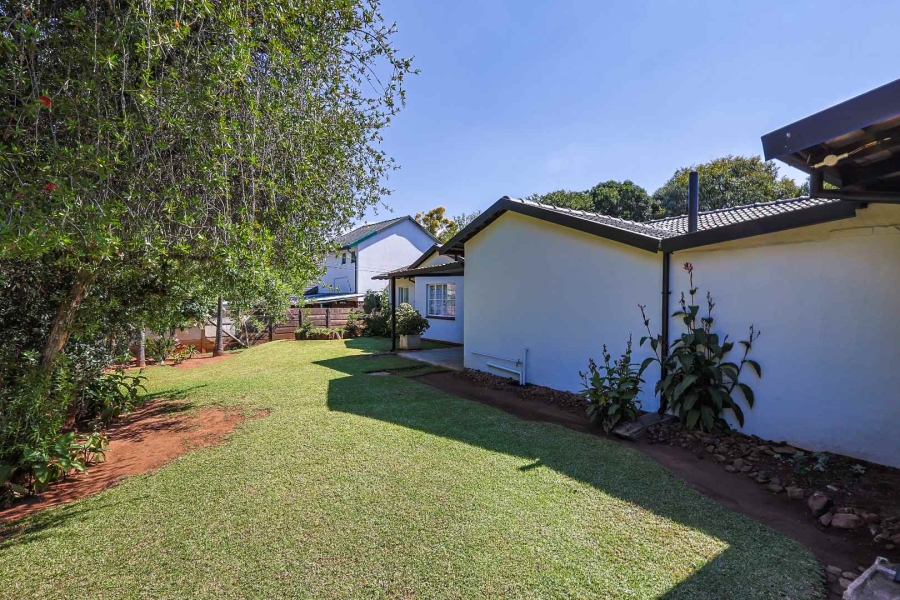 To Let 4 Bedroom Property for Rent in Garsfontein Gauteng