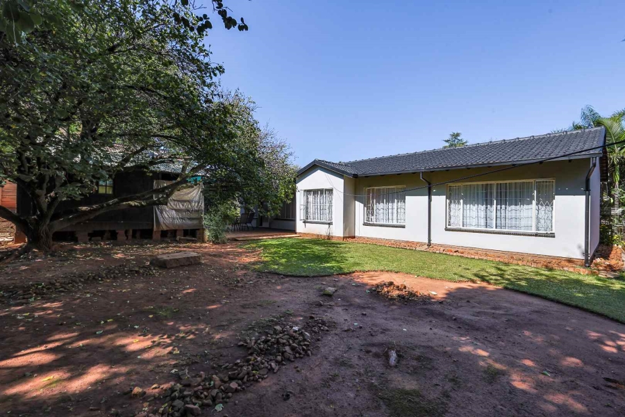 To Let 4 Bedroom Property for Rent in Garsfontein Gauteng