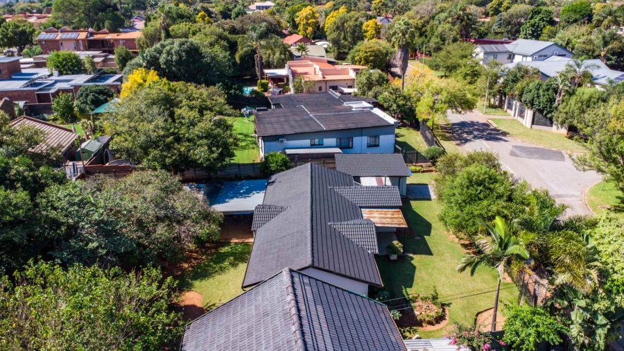 To Let 4 Bedroom Property for Rent in Garsfontein Gauteng