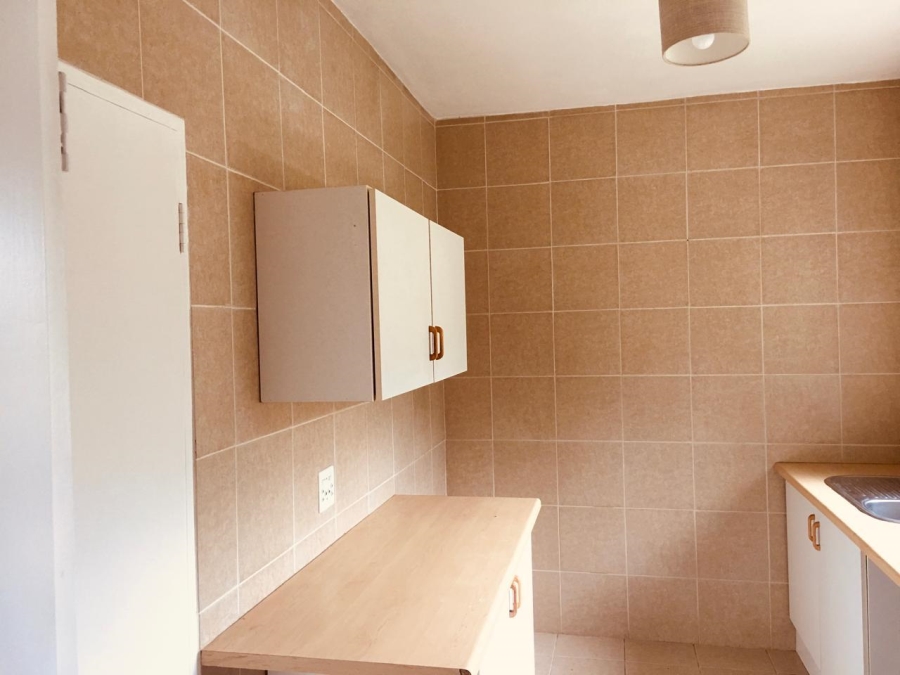 To Let 2 Bedroom Property for Rent in Sandown Gauteng