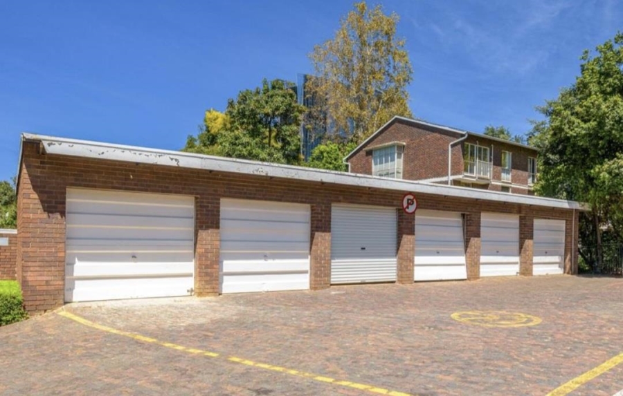 To Let 2 Bedroom Property for Rent in Sandown Gauteng