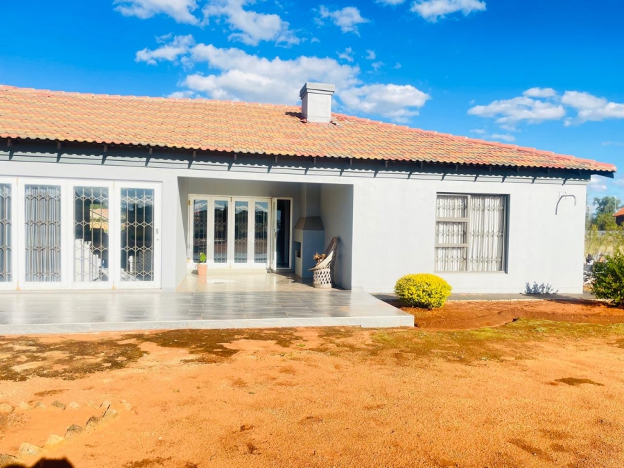 3 Bedroom Property for Sale in Kookrus Gauteng